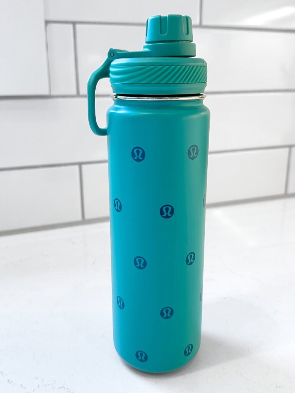 Lululemon 24oz Insulated Stainless Water Bottle Turquoise Logo Discontinued